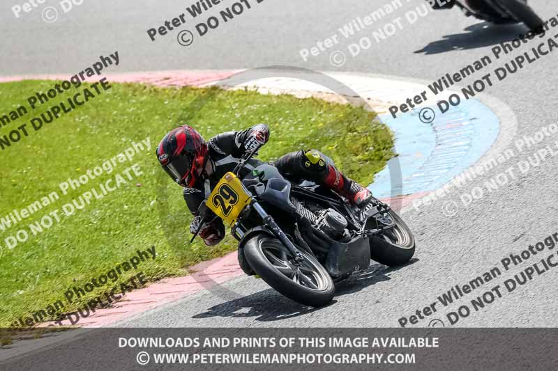 enduro digital images;event digital images;eventdigitalimages;mallory park;mallory park photographs;mallory park trackday;mallory park trackday photographs;no limits trackdays;peter wileman photography;racing digital images;trackday digital images;trackday photos